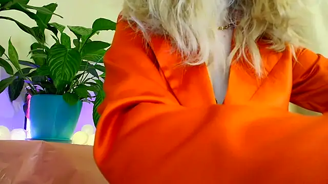 Politeeliza online show from May 6, 8:14 pm