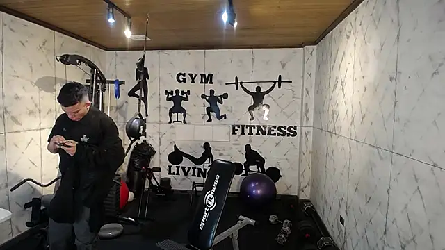 MrJustin  online show from November 15, 9:00 pm