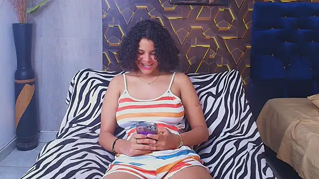 Snapshot of miss_leidy_ chatting on May 22, 2:51 am miss leidy online show from May 22, 2:51 am