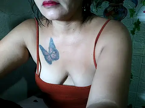 Snapshot of pussywet_08 chatting on June 10, 10:36 am pussywet 08 online show from June 10, 10:36 am