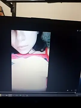 Zoro25  online show from December 3, 7:05 am