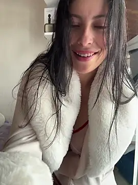 Mia salinass online show from February 14, 6:26 pm