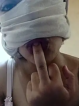 Snapshot of salma14 chatting on September 21, 5:58 pm salma14 online show from September 21, 5:58 pm