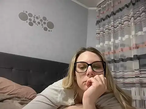 NikexPretty online show from March 12, 6:03 pm