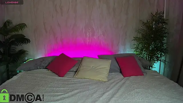 Snapshot of Sheila_Rich chatting on November 22, 9:19 am Sheila Rich online show from November 22, 9:19 am