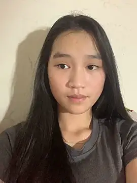 Snapshot of -Lie-06 chatting on October 18, 1:12 pm -Lie-06 online show from October 18, 1:12 pm