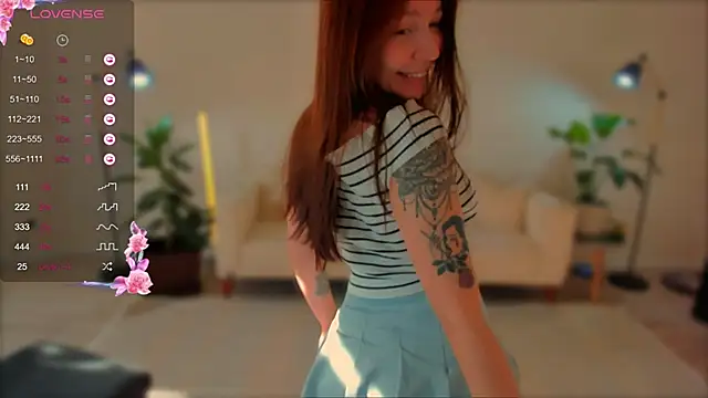 Snapshot of fairy_lele chatting on October 18, 3:20 am fairy lele online show from October 18, 3:20 am