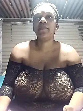 HappygalTheQueen online show from October 25, 5:30 pm