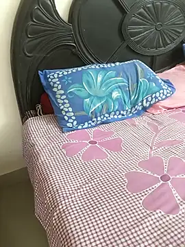 Snapshot of payal_261072_ chatting on September 17, 5:53 am payal 261072 online show from September 17, 5:53 am