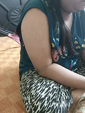 Snapshot of payal_261072_ chatting on December 4, 2:54 am payal 261072 online show from December 4, 2:54 am