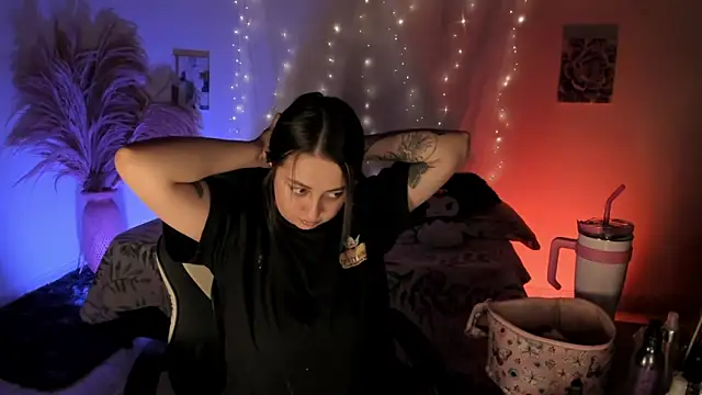 SarahCastro1  online show from May 8, 11:10 pm