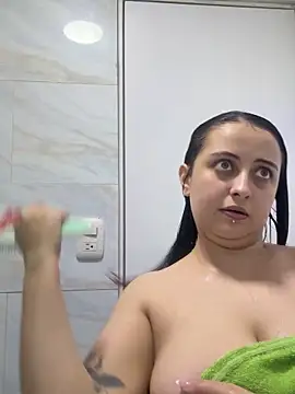 SarahCastro1  online show from May 24, 11:54 pm