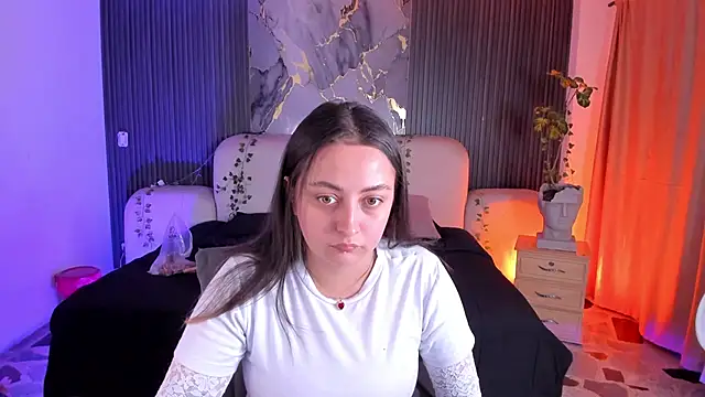 SarahCastro1  online show from June 7, 4:05 am