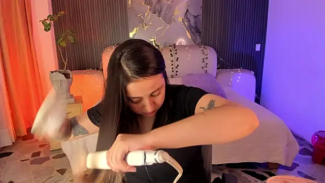 SarahCastro1  online show from June 16, 4:15 am