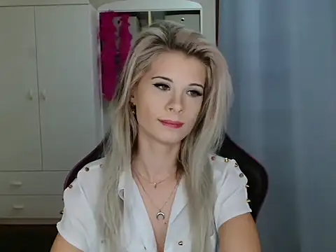 KristineGlow online show from October 27, 8:51 am