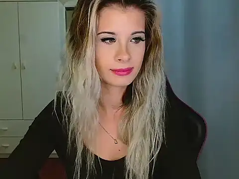 KristineGlow online show from December 15, 7:18 pm