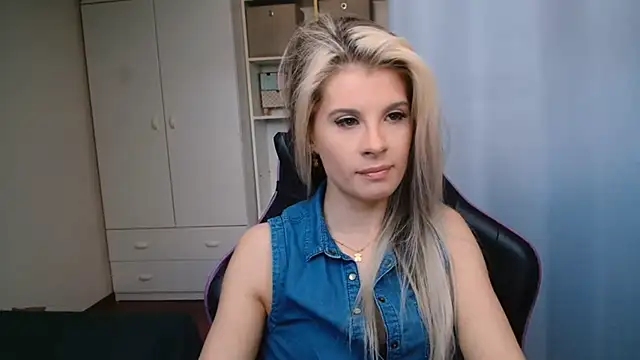 KristineGlow online show from May 6, 6:19 am