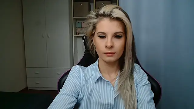 KristineGlow online show from May 13, 6:11 am