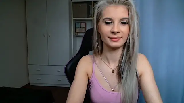 KristineGlow online show from June 2, 6:26 am