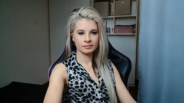KristineGlow online show from June 18, 6:46 am