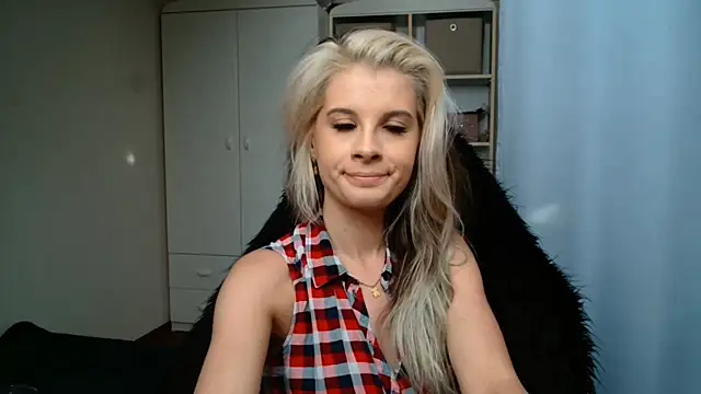 KristineGlow online show from July 14, 2:23 pm