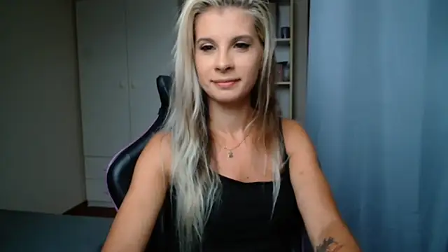 KristineGlow online show from August 7, 6:15 am