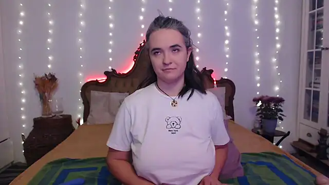 SilkenSin online show from November 13, 9:30 am