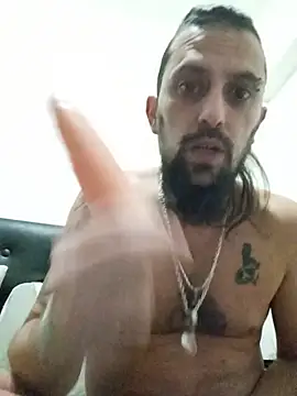Snapshot of urugauchito chatting on June 14, 7:10 am urugauchito online show from June 14, 7:10 am