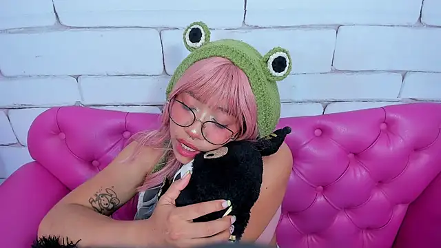 Snapshot of SafiroAgataaa chatting on September 18, 11:29 pm SafiroAgataaa online show from September 18, 11:29 pm