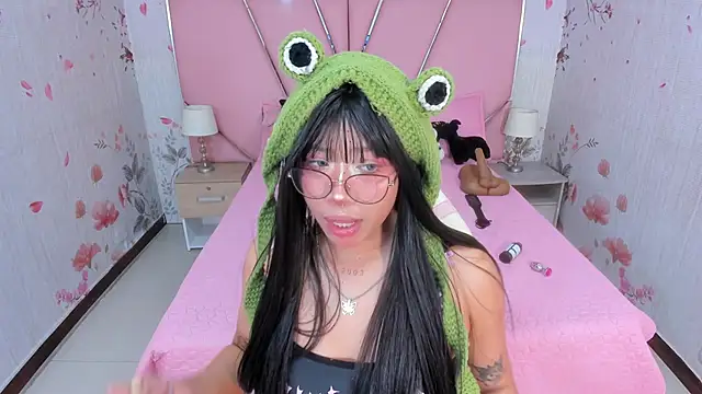 Snapshot of SafiroAgataaa chatting on November 21, 3:16 am SafiroAgataaa online show from November 21, 3:16 am