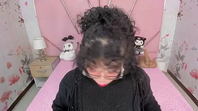 Snapshot of SafiroAgataaa chatting on December 4, 2:21 am SafiroAgataaa online show from December 4, 2:21 am