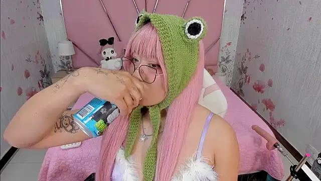 Snapshot of SafiroAgataaa chatting on December 4, 11:13 pm SafiroAgataaa online show from December 4, 11:13 pm