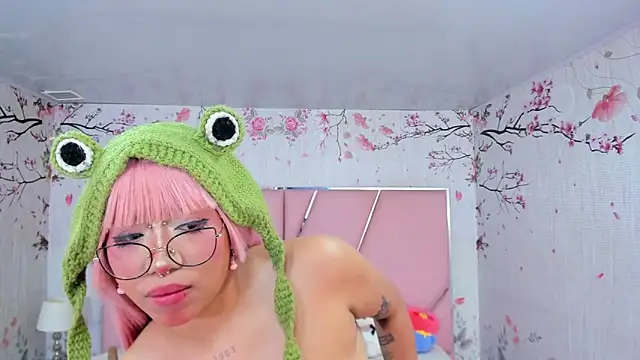 SafiroAgataaa online show from February 5, 5:01 am