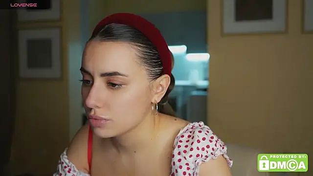 KateCarrey online show from October 28, 8:33 pm