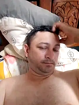 Snapshot of arnaldof50 chatting on October 12, 7:35 pm arnaldof50 online show from October 12, 7:35 pm