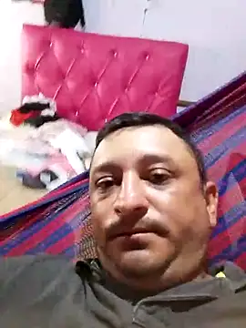 Snapshot of arnaldof50 chatting on October 13, 8:31 pm arnaldof50 online show from October 13, 8:31 pm