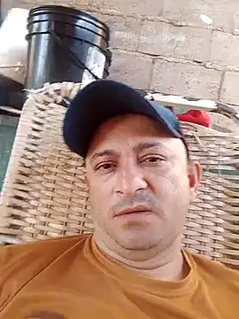 Snapshot of arnaldof50 chatting on November 6, 12:17 pm arnaldof50 online show from November 6, 12:17 pm