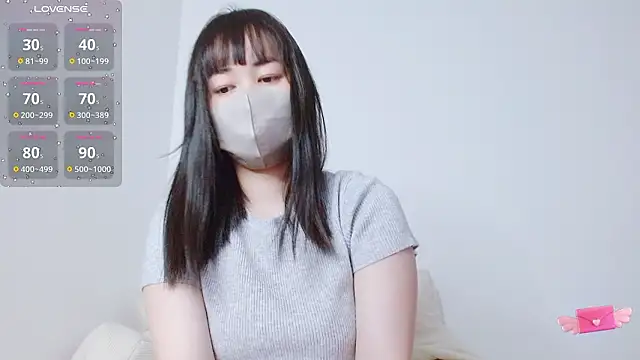 Snapshot of Zinzin_chan chatting on April 14, 6:58 pm Zinzin chan online show from April 14, 6:58 pm