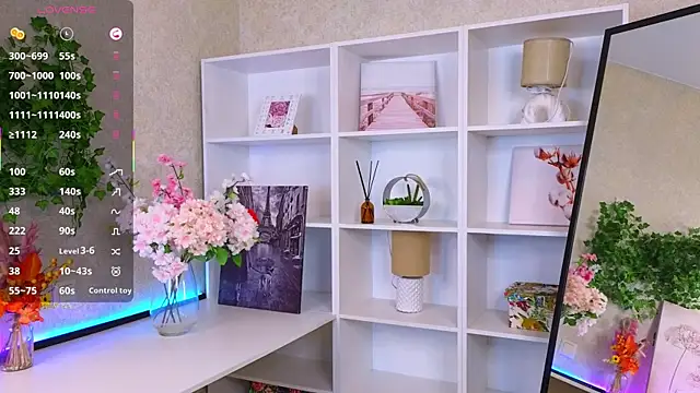 KathrinTith online show from December 4, 11:08 am