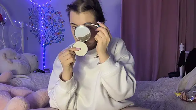 Snapshot of HoneyMist chatting on October 26, 3:07 pm HoneyMist online show from October 26, 3:07 pm