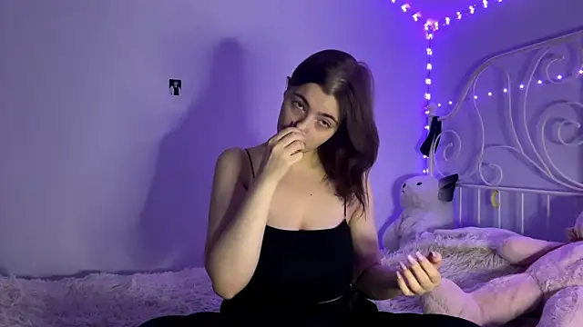 Snapshot of HoneyMist chatting on November 11, 5:02 pm HoneyMist online show from November 11, 5:02 pm