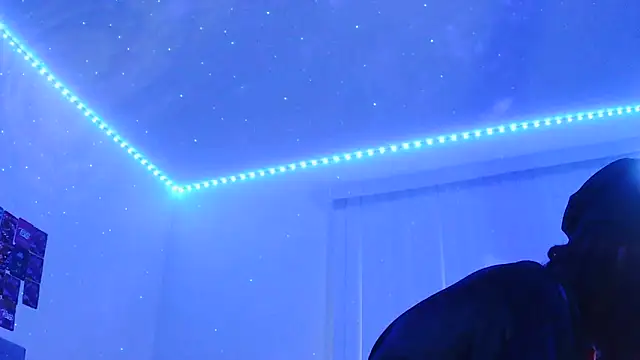 Snapshot of risktakinndolo chatting on October 13, 10:32 pm risktakinndolo online show from October 13, 10:32 pm