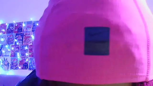 Snapshot of risktakinndolo chatting on November 15, 4:36 pm risktakinndolo online show from November 15, 4:36 pm