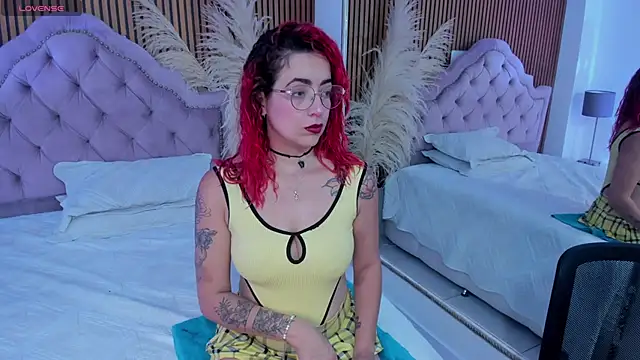 RoxanneStorm  online show from December 18, 12:22 pm