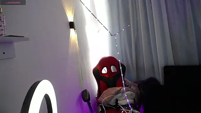 Annie A  online show from October 3, 4:48 pm