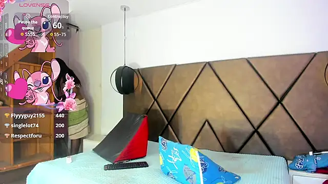 PenelopeGuzman   online show from June 3, 8:36 pm