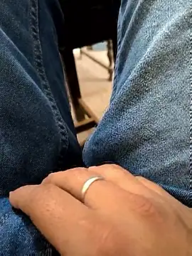 Snapshot of bigdick_lickingexpert08 chatting on October 27, 8:51 am bigdick lickingexpert08 online show from October 27, 8:51 am