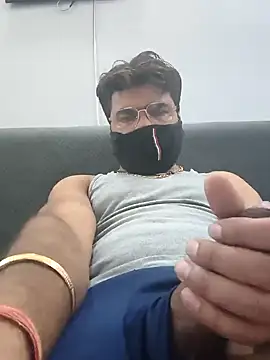 Snapshot of bigdick_lickingexpert08 chatting on November 2, 5:37 pm bigdick lickingexpert08 online show from November 2, 5:37 pm