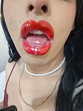 Snapshot of sweet_Elizabeth chatting on June 5, 12:44 pm sweet Elizabeth online show from June 5, 12:44 pm