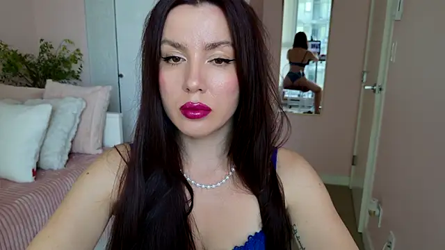 Snapshot of SirenSwitch chatting on September 19, 8:42 pm SirenSwitch online show from September 19, 8:42 pm